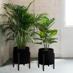 ARNIS Modern Plant Pots, Set of 2 Large Planters with Stand, Decorative Planters, Metal Pots with Drainage Holes for Living Room, Office, Garden or Balcony, 8.25 &10.5 Inch, Blcak