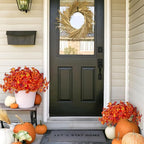 INXUGAO Artificial Fake Mums Fall Flowers for Outdoor Outside Decoration 12 Bundles Faux Silk Flowers Plants Realistic Daisy UV Resistant Fall Décor Autumn Front Door Porch Patio Yard Decoration