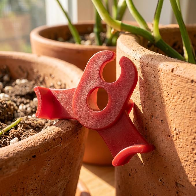 100 Pack Plant Training Clips, 90 Degree Plant Stem Benders, Low Stress Training Clips for Flowers and Vegetables, Round Style Plant Branch Training Clips, 50 Red and 50 Green