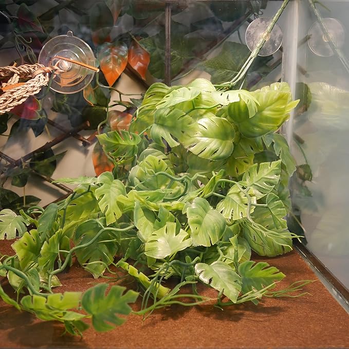 Penn-Plax Reptology Decorative Hanging Terrarium Plant Vines for Reptiles and Amphibians – 24” Length – Green