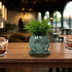 Frog Pen Holder for Desk, Cute Resin Flower Pot & Pencil Cup, Holds 10 Pens, Vintage Stacked Frog Figurine with Removable Grass, Desk Organizer for Office Home Decor, Unique Gift