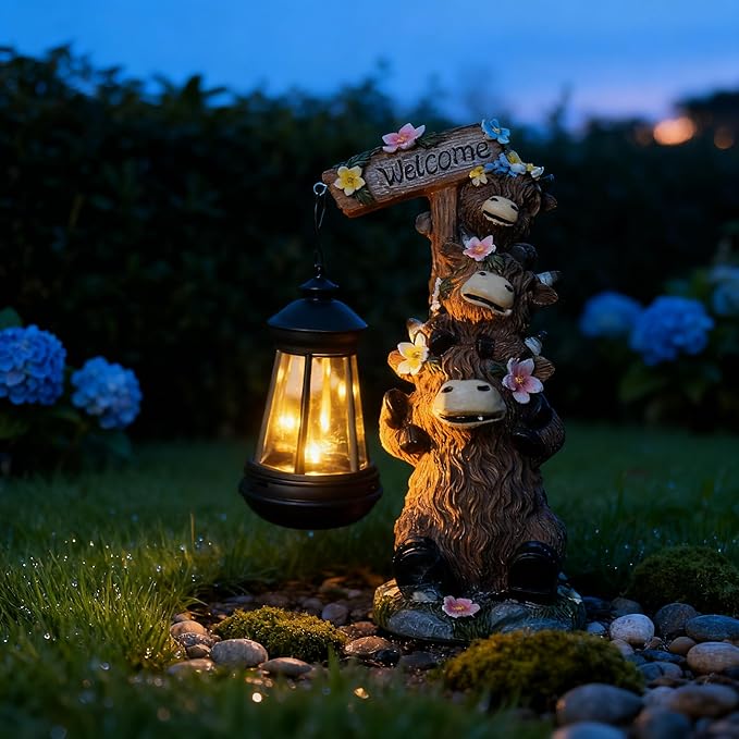 Solar Garden Statues Highland Cow Outdoor Decor Resin Highland Cow Figurine with LED Light Outside Lawn Yard Patio Balcony Gifts for Mom Women