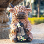 DKJOCKY Highland Cow Garden Decor Statue with Solar Light Lantern, Birthday Gifts for Women Mom Grandma, Funny Waterproof Resin Figurine Outdoor Decorations for Yard Patio Lawn Balcony Porch