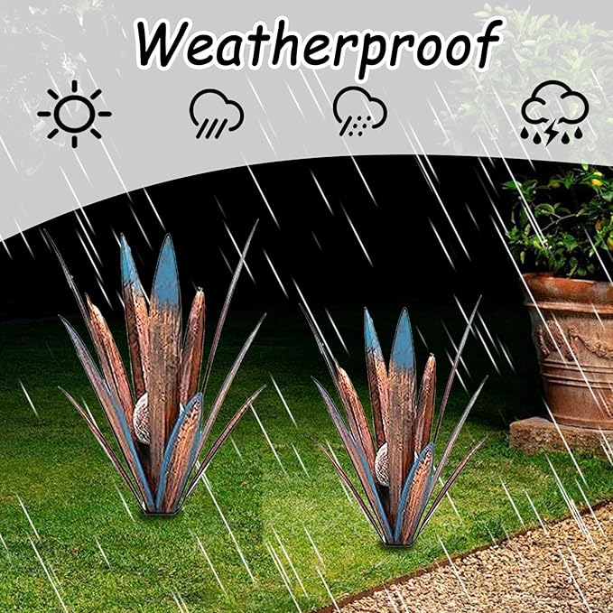 Jesokiibo 2pcs Tequila Sculpture Metal Agave Plant Home Decor Rustic Hand Painted Figurines Yard Decorations Lawn Ornaments（Multi-Color LED Solar Light Green） (Blue)