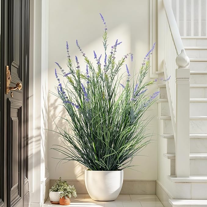Lifelike Artificial Tall Grass Plant Indoor Outdoor Realistic Floor Plants Fake Lavender Faux Grass Plastic plantas Synthetic Pampas Grass for Home Office Wedding Patio Decor Housewarming Gift