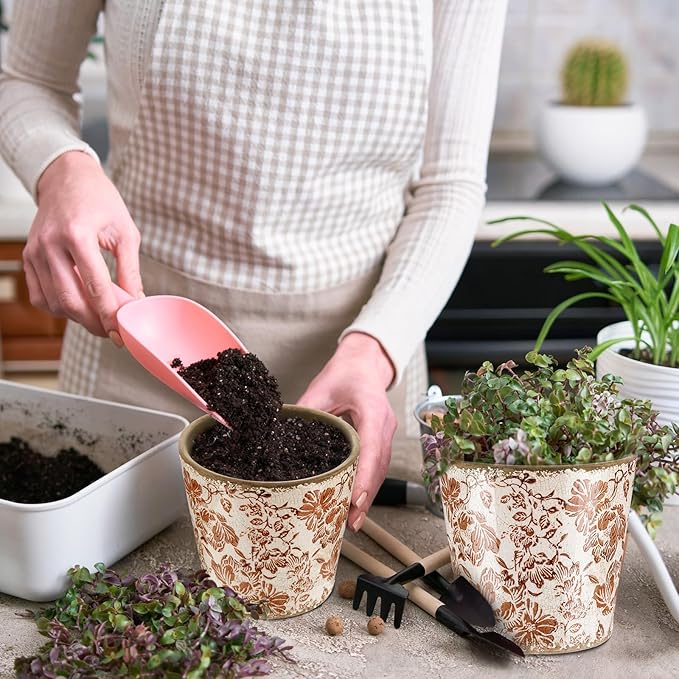 Beeveer Farmhouse Ceramic Planter 5.5 Inch Large Plants Pot Crack Beige Brown Flowers Plant Pots with Drainage Hole Indoor Plants Kitchen Rustic Antique Decor Gift