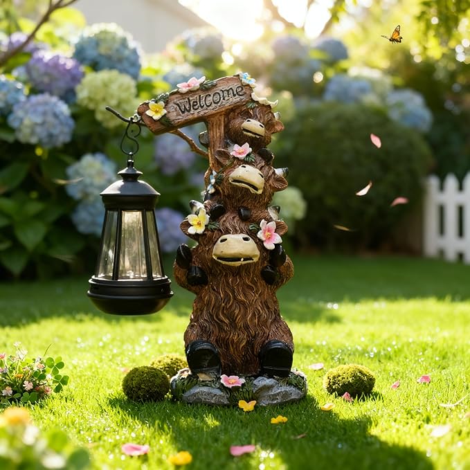 Solar Garden Statues Highland Cow Outdoor Decor Resin Highland Cow Figurine with LED Light Outside Lawn Yard Patio Balcony Gifts for Mom Women