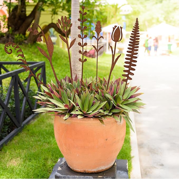 12 Pieces Rustic Metal Flowers and Plants Garden Stakes Rusty Plant Shaped Decoration Fern Leaf Decor for Flower Arrangements Potted Plants Patio Lawn Yard Walkway and Outdoor Courtyard Decoration
