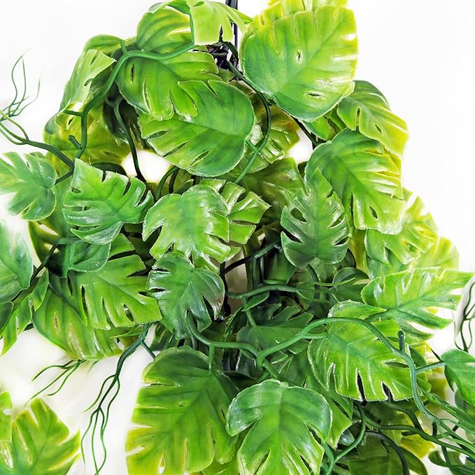 Penn-Plax Reptology Decorative Hanging Terrarium Plant Vines for Reptiles and Amphibians – 24” Length – Green