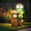 EDOF Solar Garden Lights Frog Sitting on Highland Cow Statue with Flower Garden Decor, for Women Mom,Frog Highland Cow Outdoor Figurine Decorative LED Lights for Yard Art Patio Porch Lawn