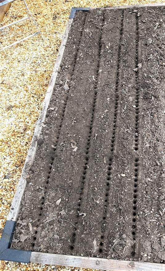 Seed-in Soil Digger and Soil Spacer for Planting Seeds