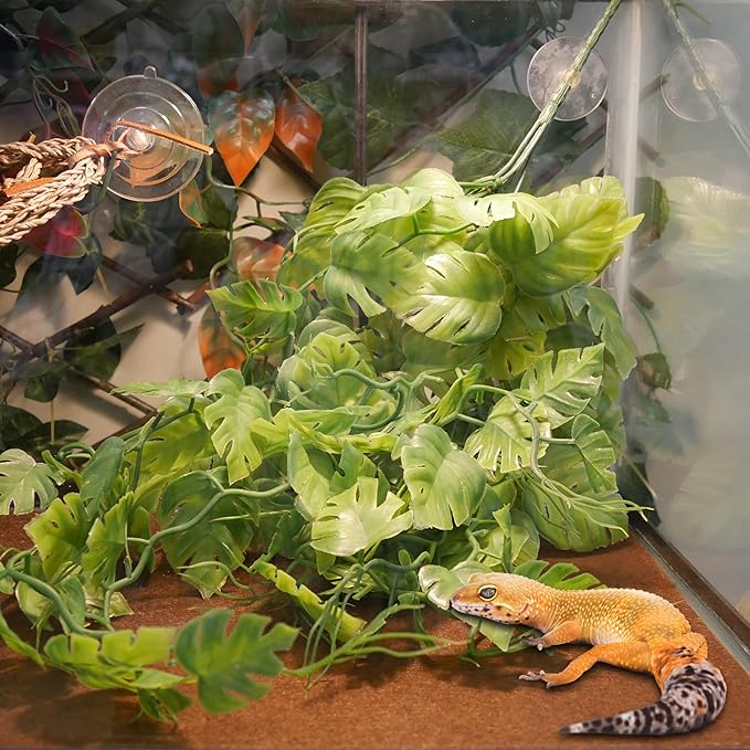 Penn-Plax Reptology Decorative Hanging Terrarium Plant Vines for Reptiles and Amphibians – 24” Length – Green